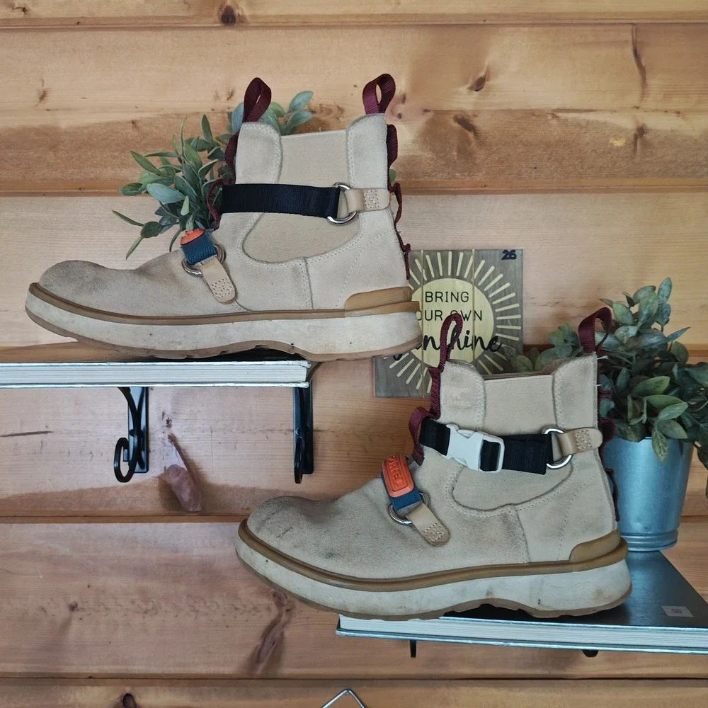 Sorel Women Size 9 Hi-Line EQ Chalk Ceramic Suede Waterproof Chelsea‎ Boots